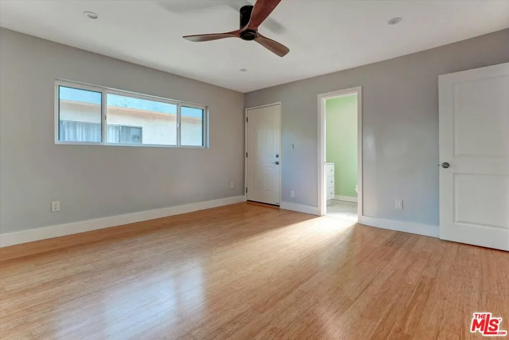 5726 Woodman Avenue ##2 Van Nuys, CA 91401