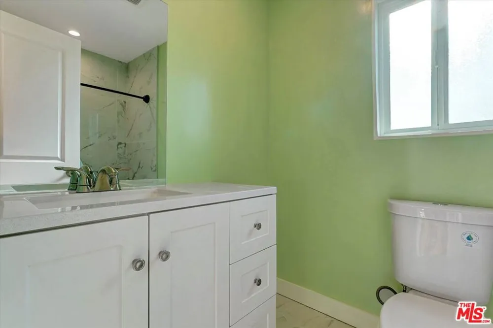 5726 Woodman Avenue ##2 Van Nuys, CA 91401