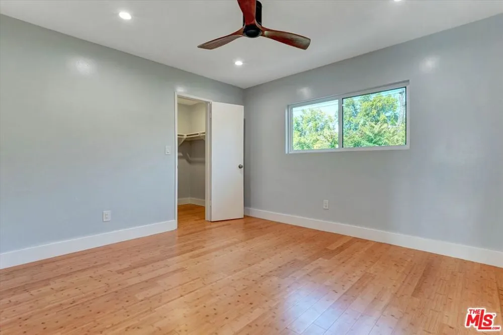 5726 Woodman Avenue ##2 Van Nuys, CA 91401