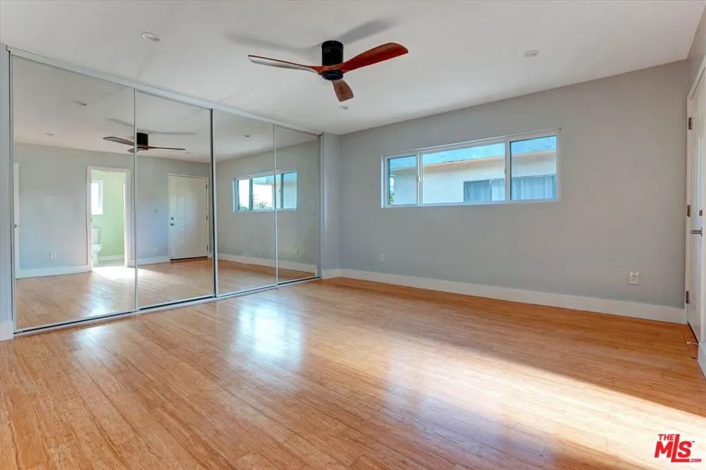 5726 Woodman Avenue ##2 Van Nuys, CA 91401