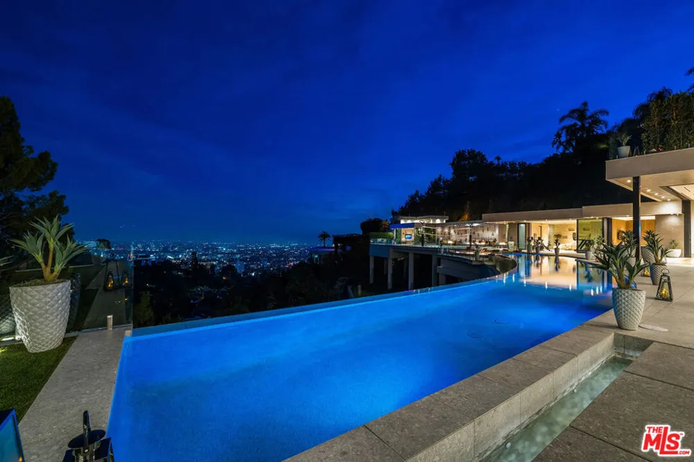 9330 Flicker Way Los Angeles, CA 90069