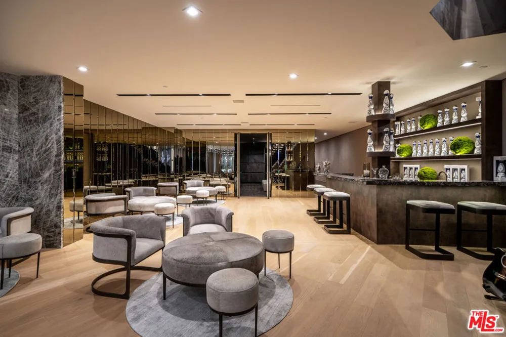9330 Flicker Way Los Angeles, CA 90069