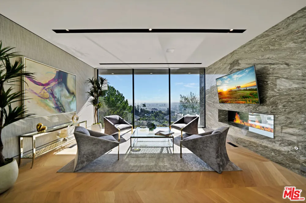 9330 Flicker Way Los Angeles, CA 90069