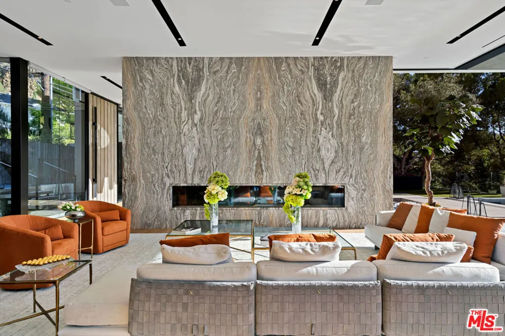 9330 Flicker Way Los Angeles, CA 90069