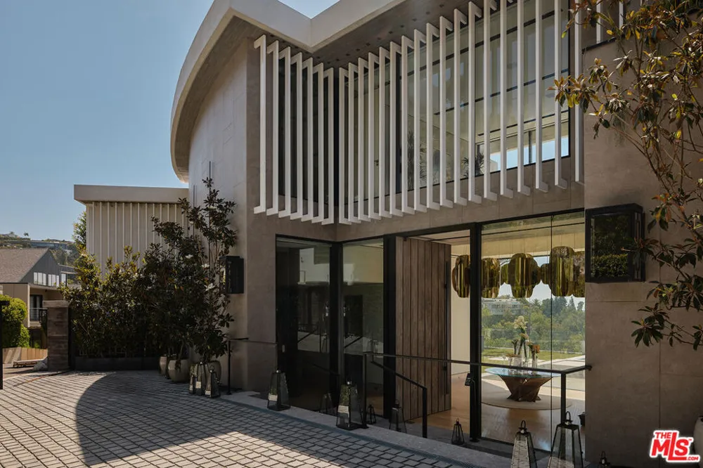 9330 Flicker Way Los Angeles, CA 90069