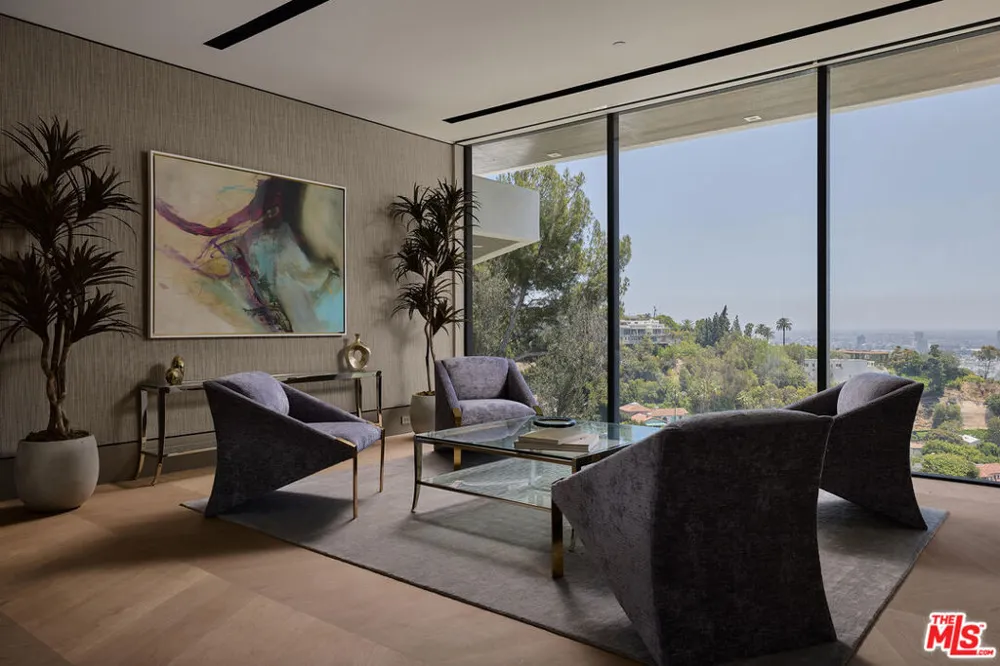 9330 Flicker Way Los Angeles, CA 90069