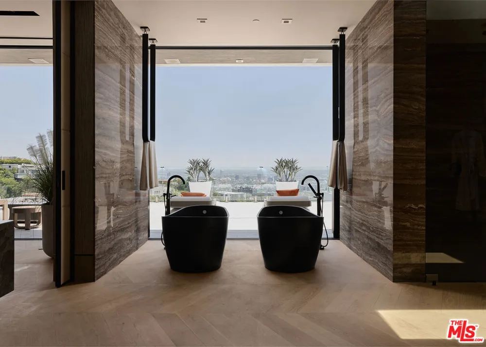 9330 Flicker Way Los Angeles, CA 90069
