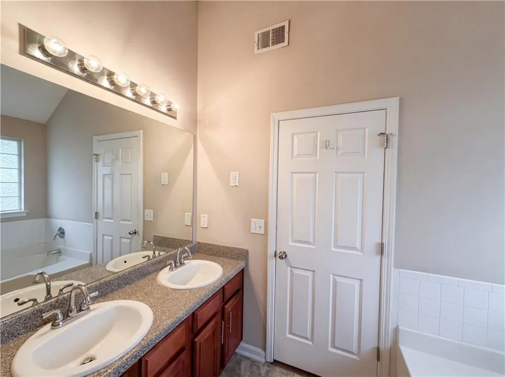4178 Winston Circle Atlanta, GA 30349
