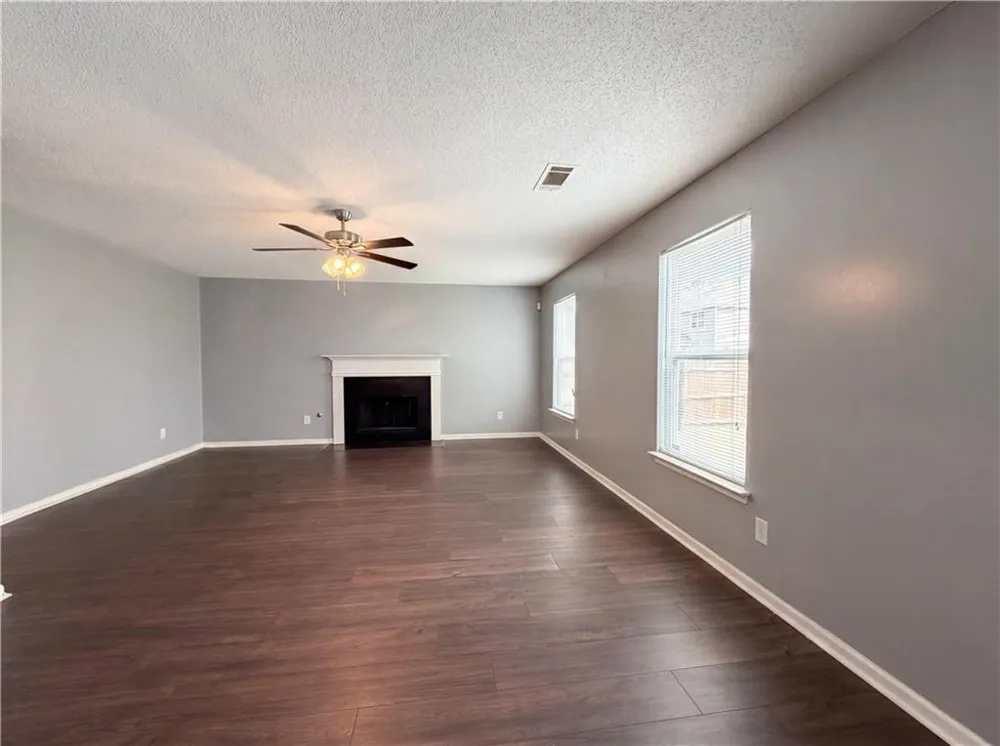 4178 Winston Circle Atlanta, GA 30349
