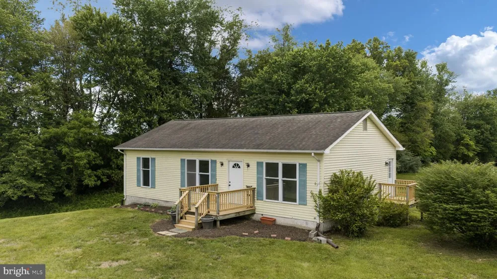 9 PAYNE LANE Amissville, VA 20106