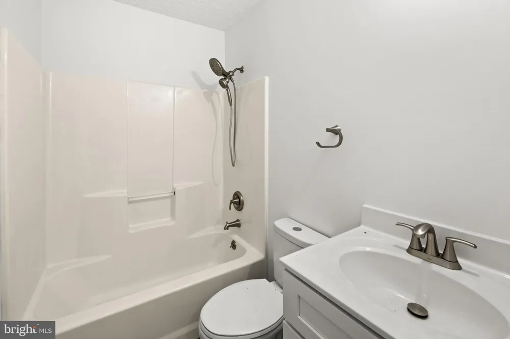 9 PAYNE LANE Amissville, VA 20106