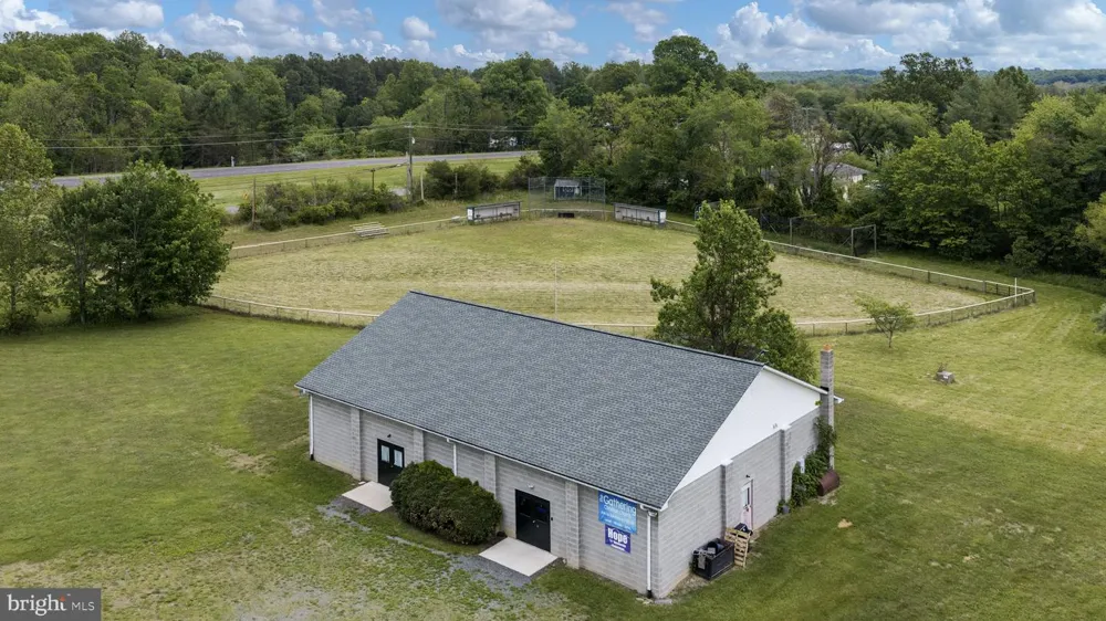 9 PAYNE LANE Amissville, VA 20106
