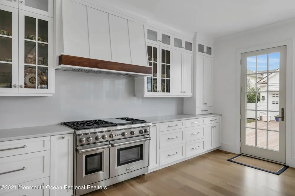 27 Tuttle Avenue Spring Lake, NJ 07762