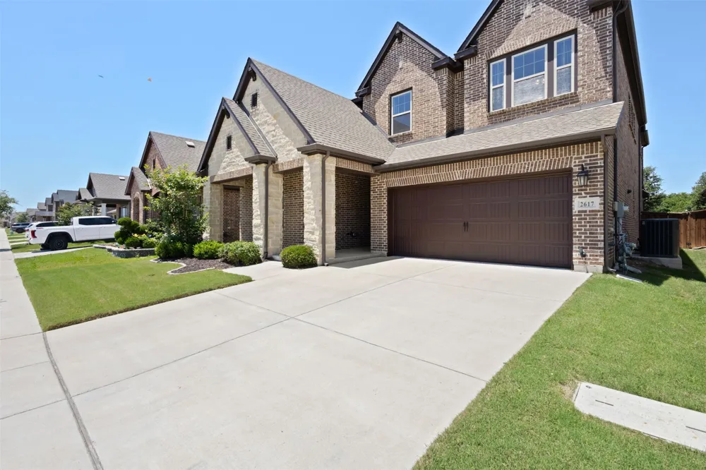 2617 High Bluff Drive Mansfield, TX 76063