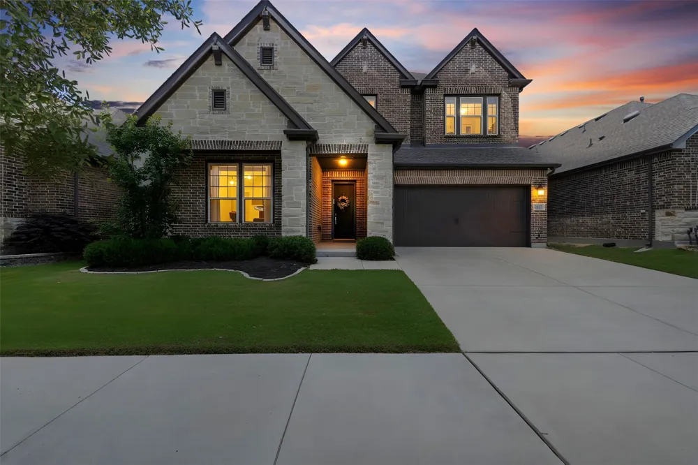 2617 High Bluff Drive Mansfield, TX 76063