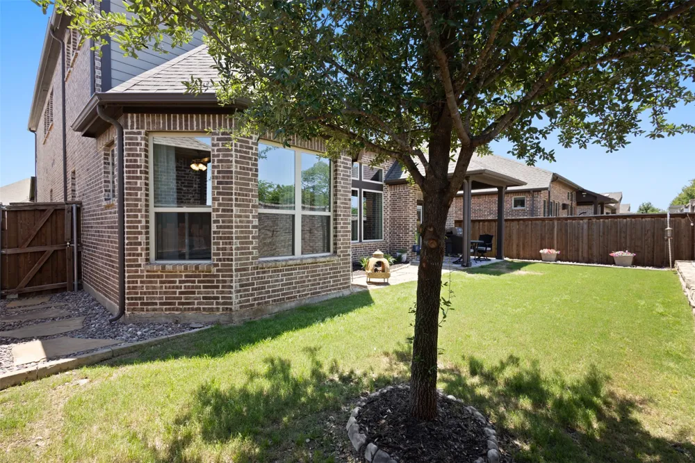 2617 High Bluff Drive Mansfield, TX 76063