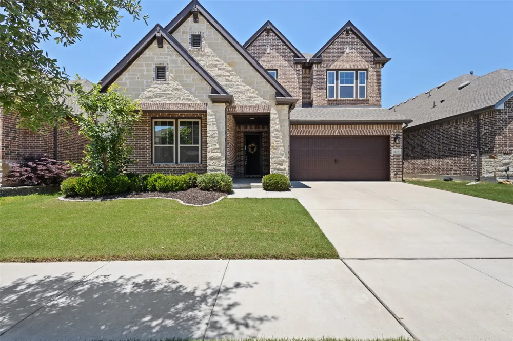 2617 High Bluff Drive Mansfield, TX 76063