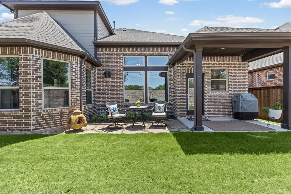 2617 High Bluff Drive Mansfield, TX 76063