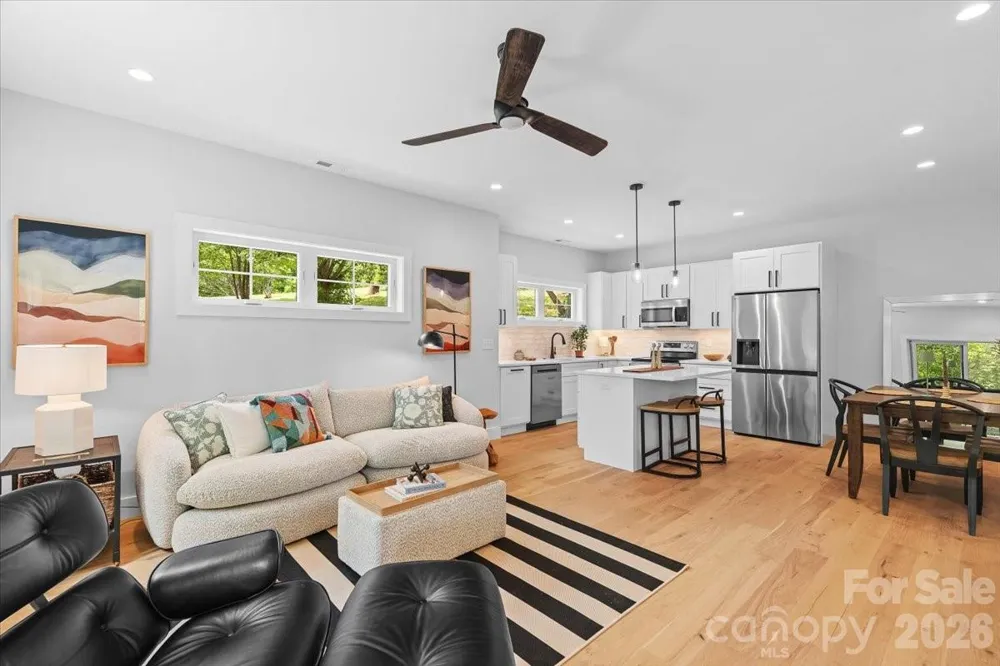 8 Wildwood Park Knoll Weaverville, NC 28787