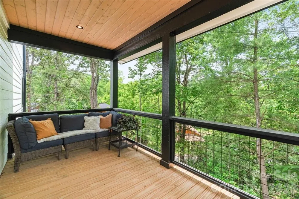 8 Wildwood Park Knoll Weaverville, NC 28787