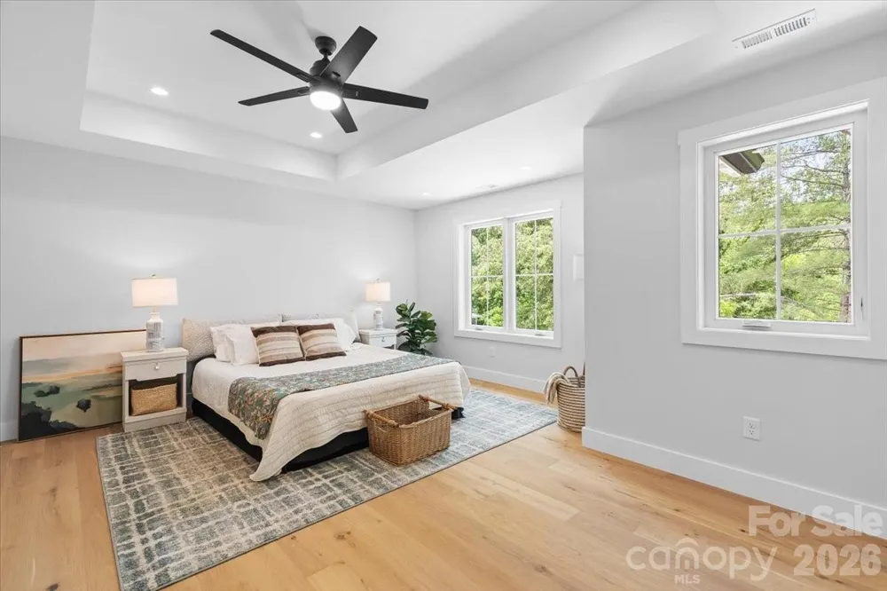 8 Wildwood Park Knoll Weaverville, NC 28787