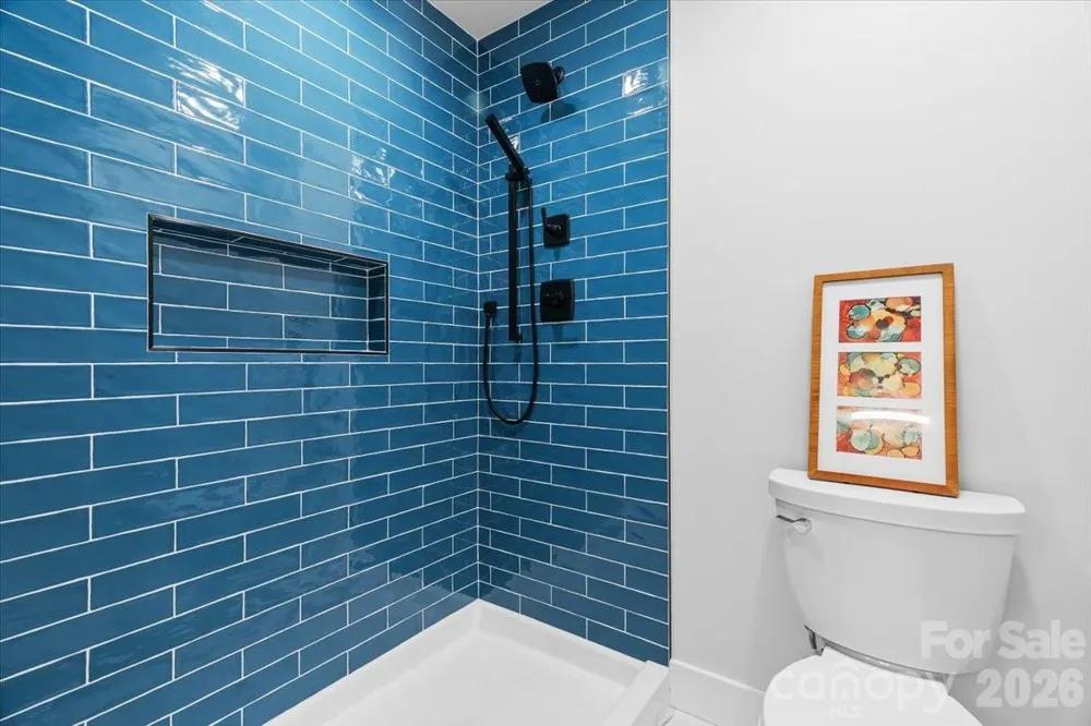 8 Wildwood Park Knoll Weaverville, NC 28787