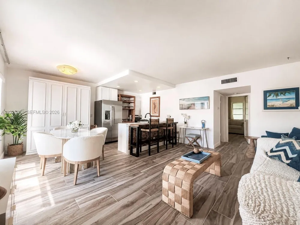 4201 S Ocean Blvd #J2 South Palm Beach, FL 33480