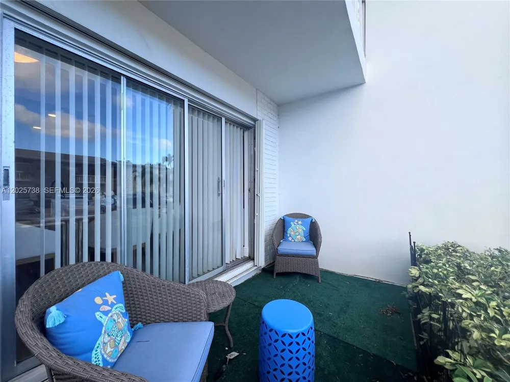 4201 S Ocean Blvd #J2 South Palm Beach, FL 33480