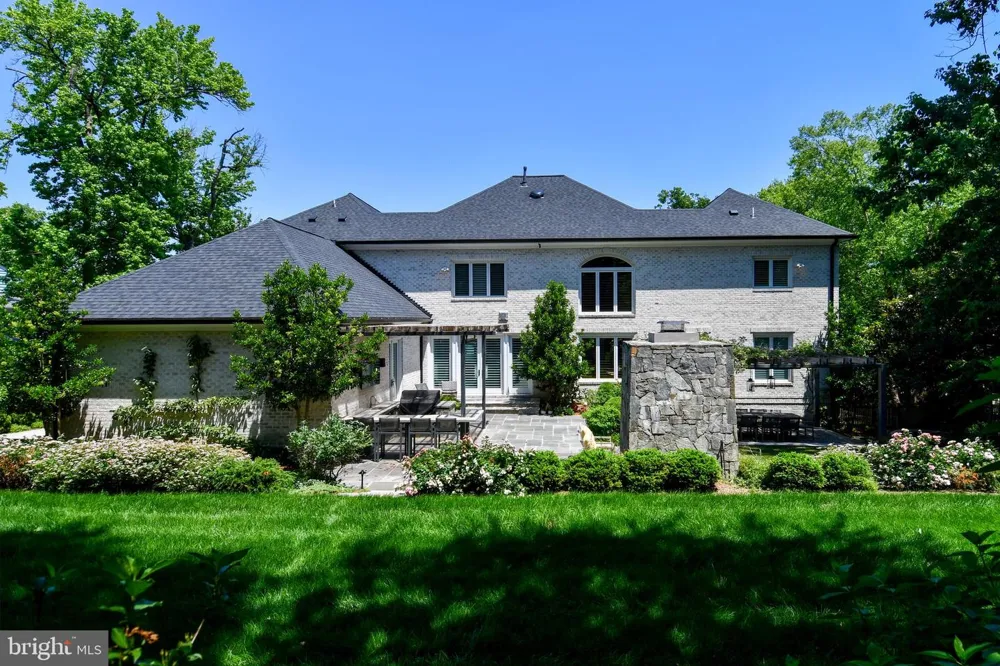 7808 SOUTHDOWN ROAD Alexandria, VA 22308