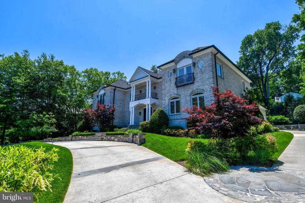 7808 SOUTHDOWN ROAD Alexandria, VA 22308