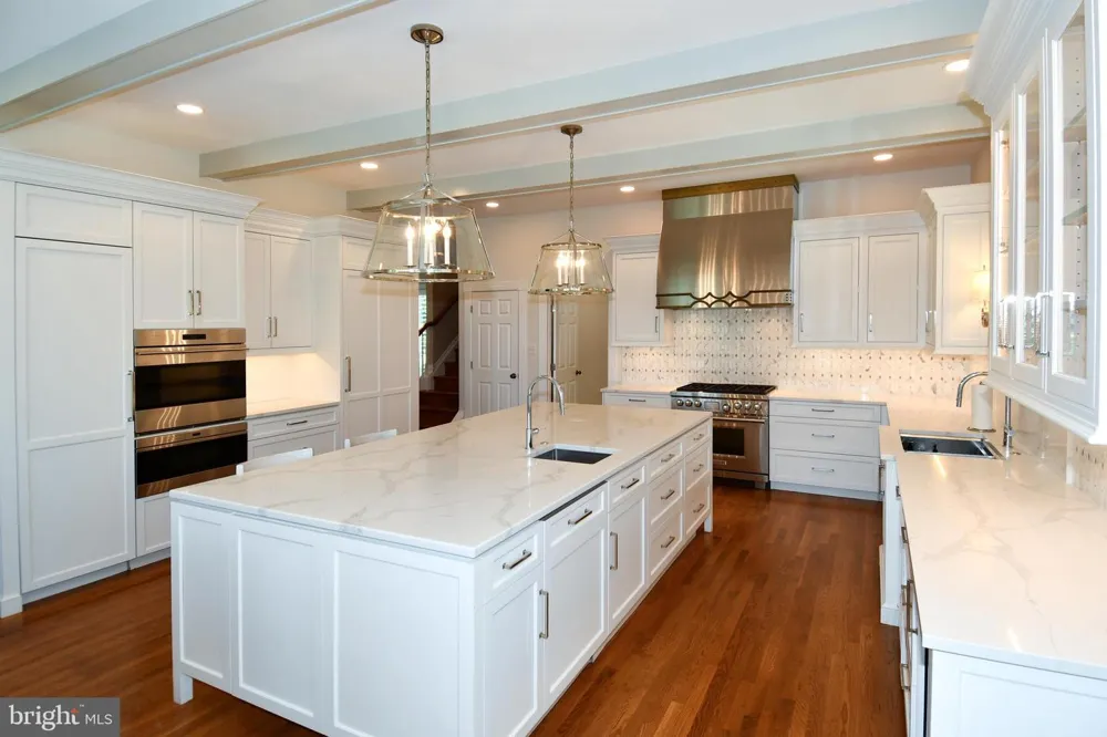 7808 SOUTHDOWN ROAD Alexandria, VA 22308