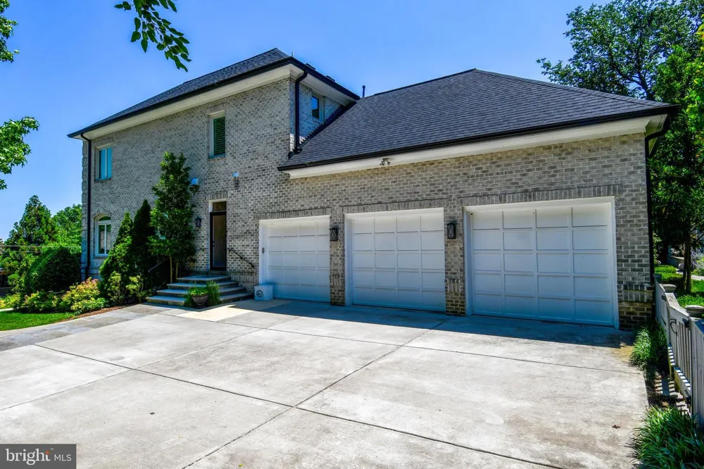 7808 SOUTHDOWN ROAD Alexandria, VA 22308