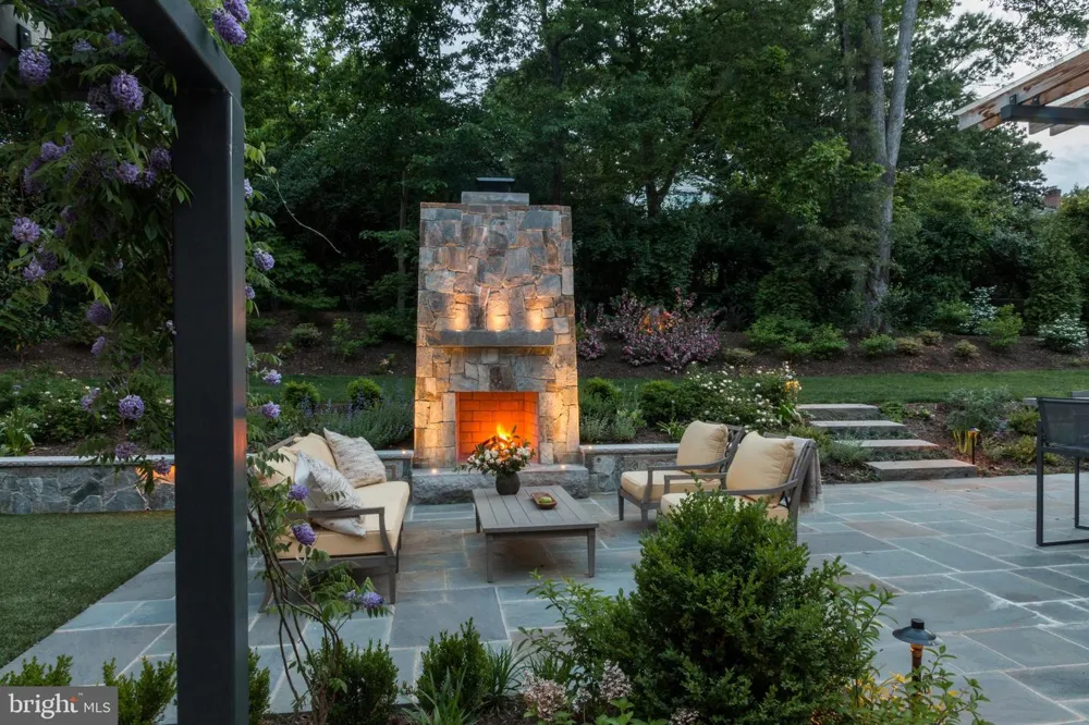 7808 SOUTHDOWN ROAD Alexandria, VA 22308