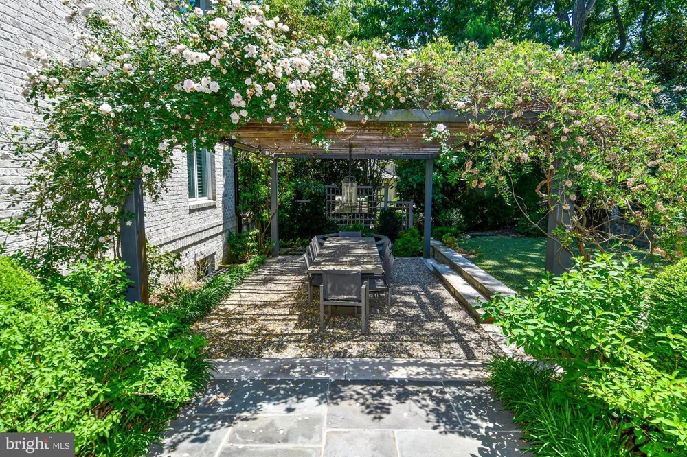 7808 SOUTHDOWN ROAD Alexandria, VA 22308