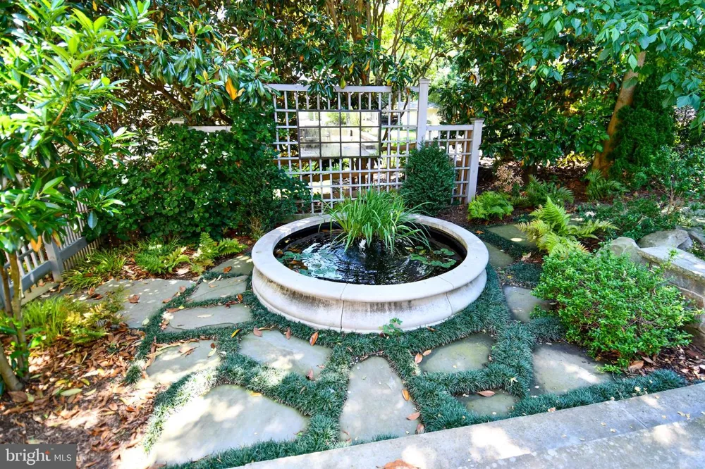 7808 SOUTHDOWN ROAD Alexandria, VA 22308