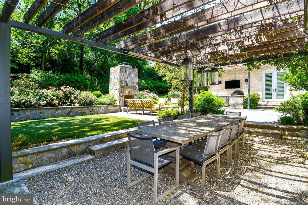 7808 SOUTHDOWN ROAD Alexandria, VA 22308