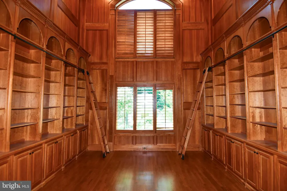 7808 SOUTHDOWN ROAD Alexandria, VA 22308