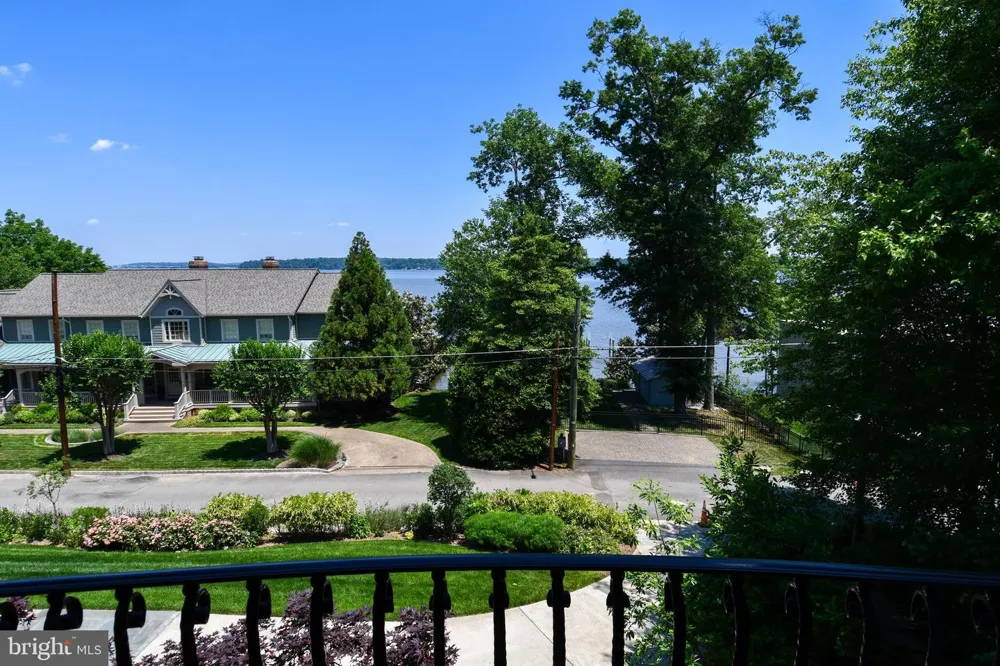 7808 SOUTHDOWN ROAD Alexandria, VA 22308