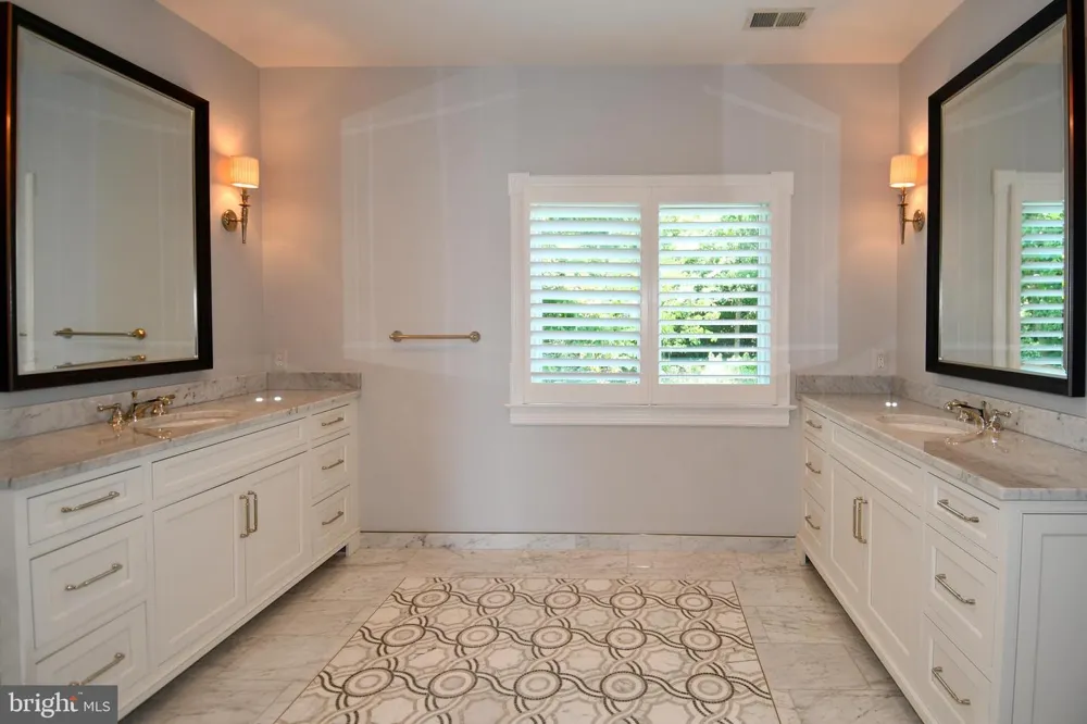 7808 SOUTHDOWN ROAD Alexandria, VA 22308