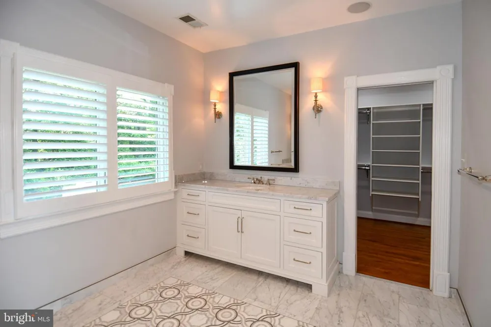 7808 SOUTHDOWN ROAD Alexandria, VA 22308