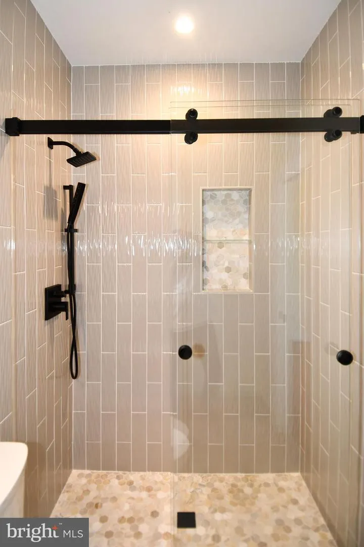 7808 SOUTHDOWN ROAD Alexandria, VA 22308