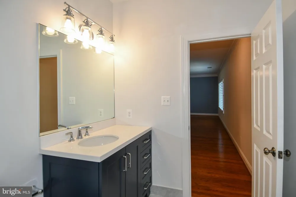 7808 SOUTHDOWN ROAD Alexandria, VA 22308
