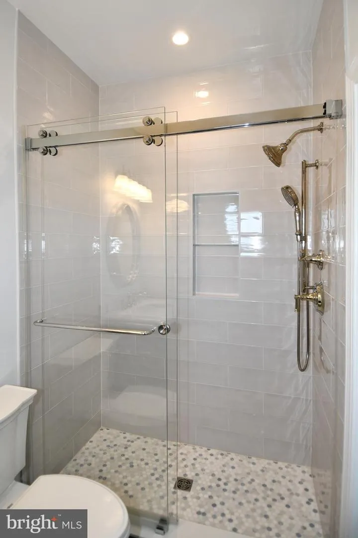 7808 SOUTHDOWN ROAD Alexandria, VA 22308