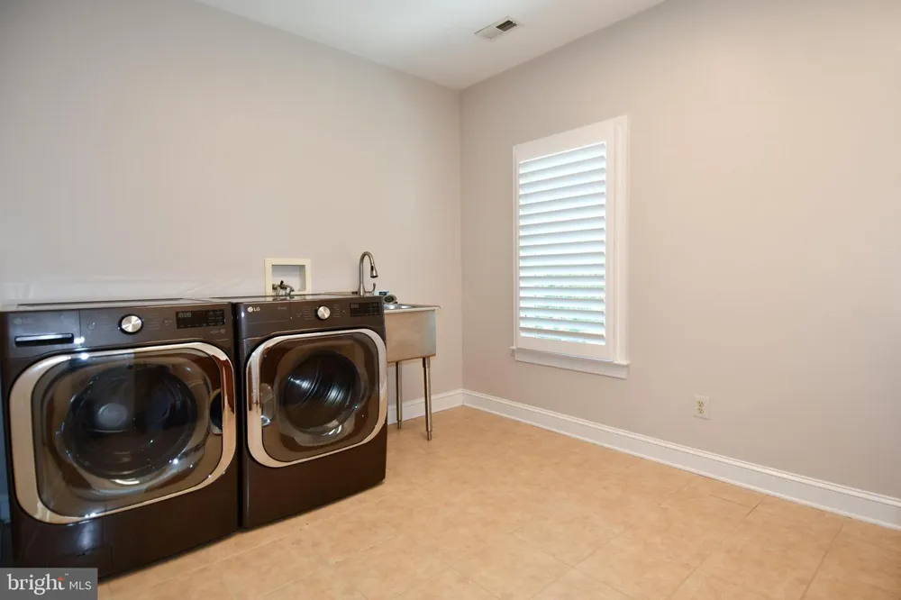 7808 SOUTHDOWN ROAD Alexandria, VA 22308