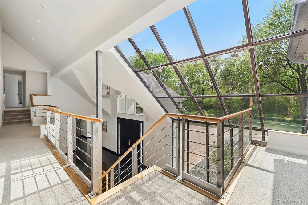 92 Old House Lane Sands Point, NY 11050