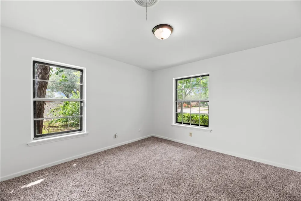 1333 Rose Drive Alice, TX 78332