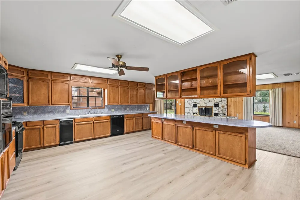 1333 Rose Drive Alice, TX 78332