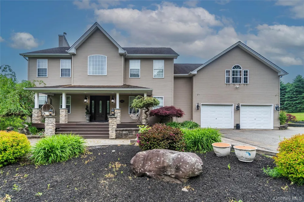 1 Starlight Path Wallkill, NY 12589
