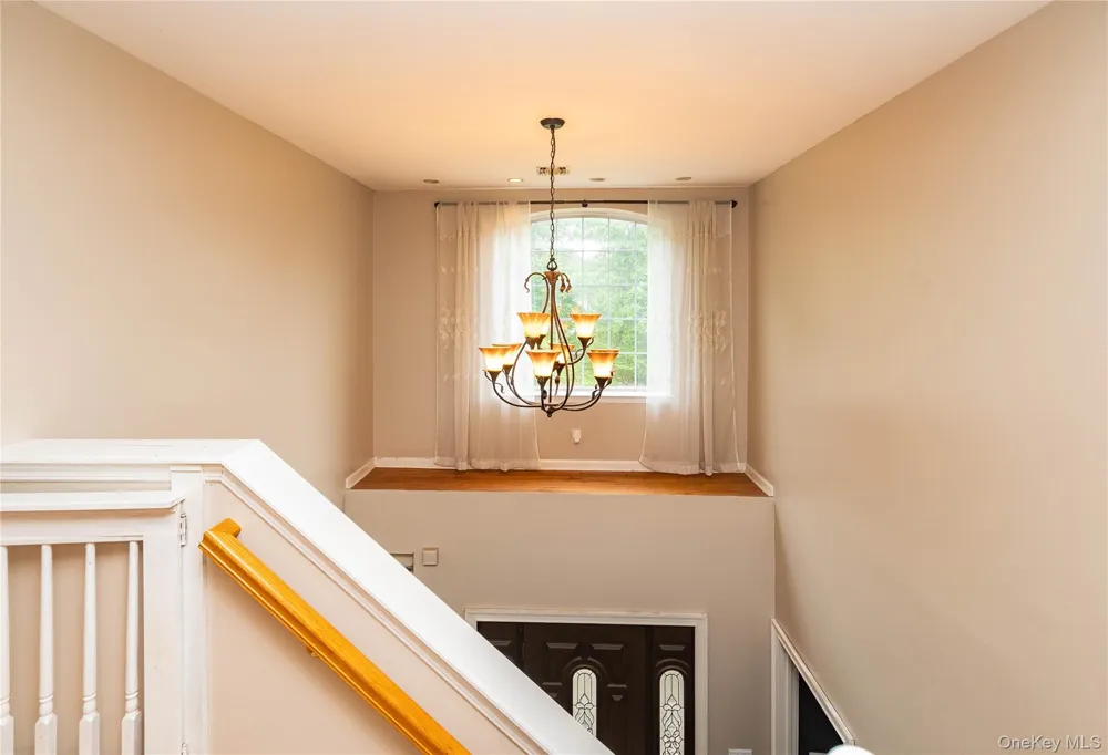1 Starlight Path Wallkill, NY 12589
