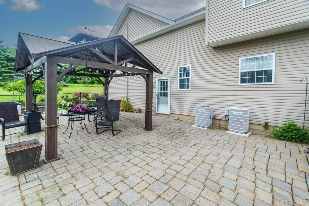 1 Starlight Path Wallkill, NY 12589